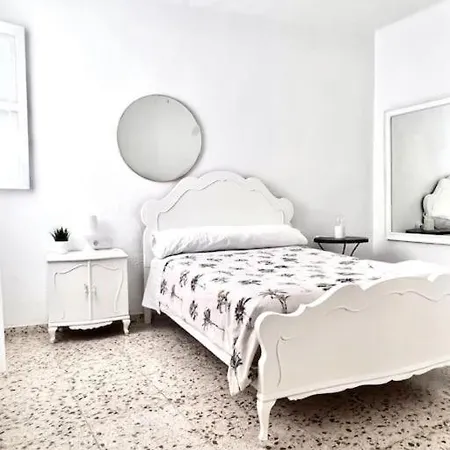 Velezvida Serna Buitenkant foto
